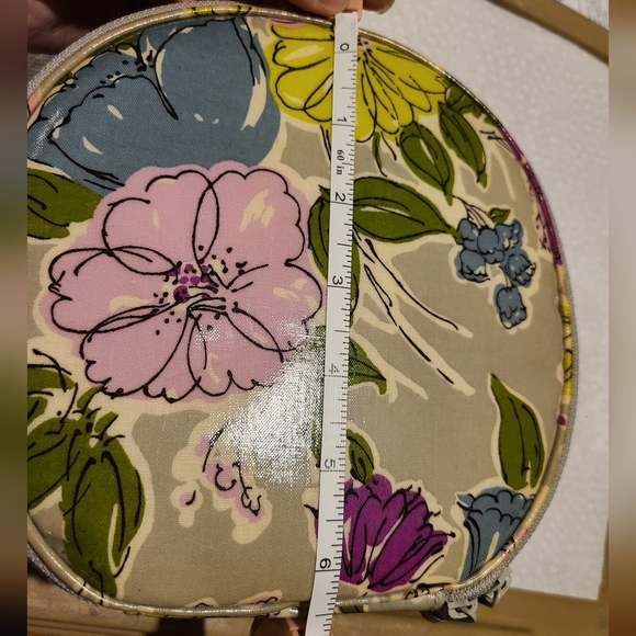 VERA BRADLEY MAKEUP BAG  7 X 6.5 EUC. - Picture 9 of 10